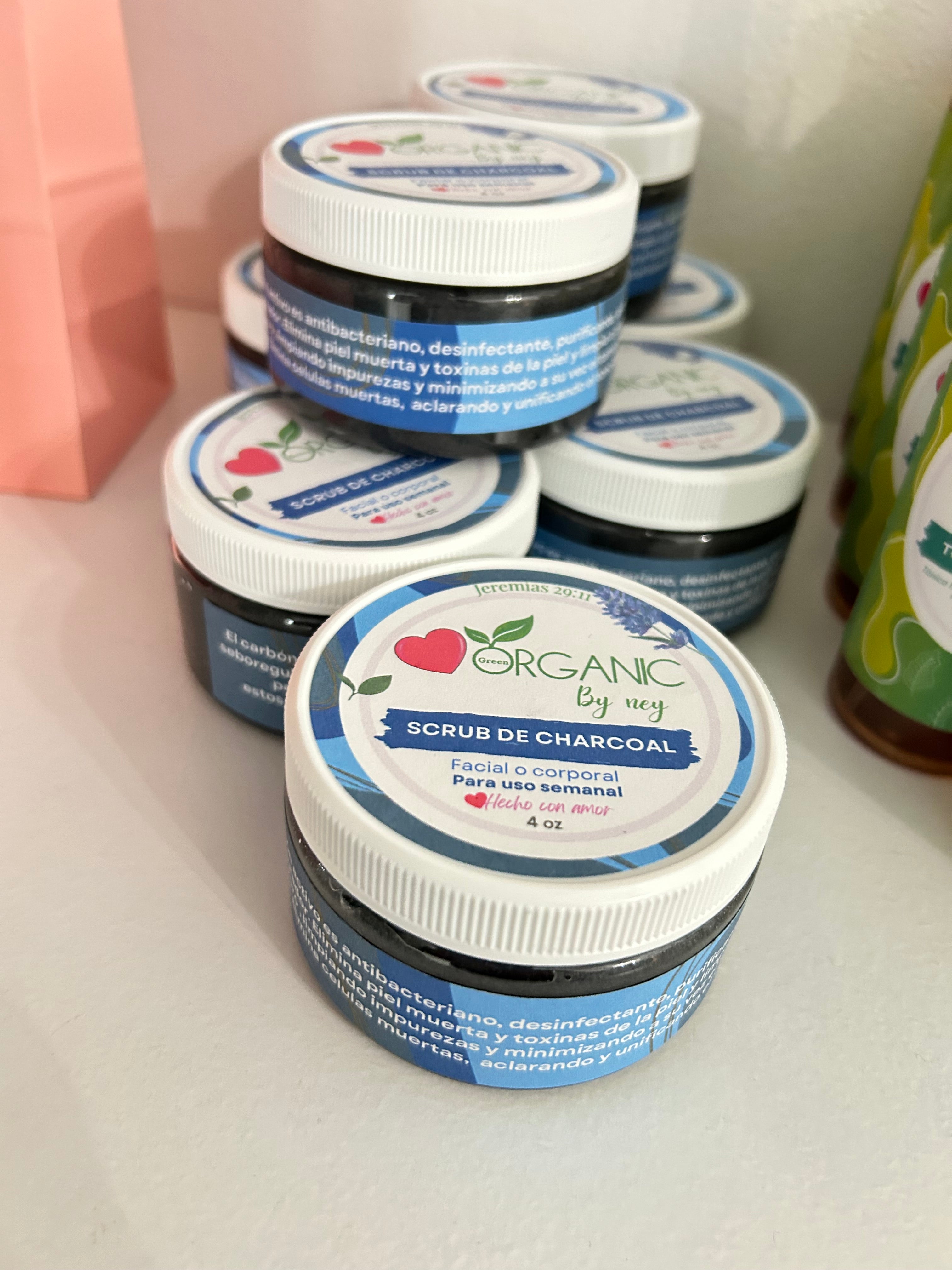 Scrub de carbon activado